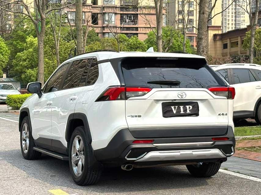 Toyota RAV4 2023 6