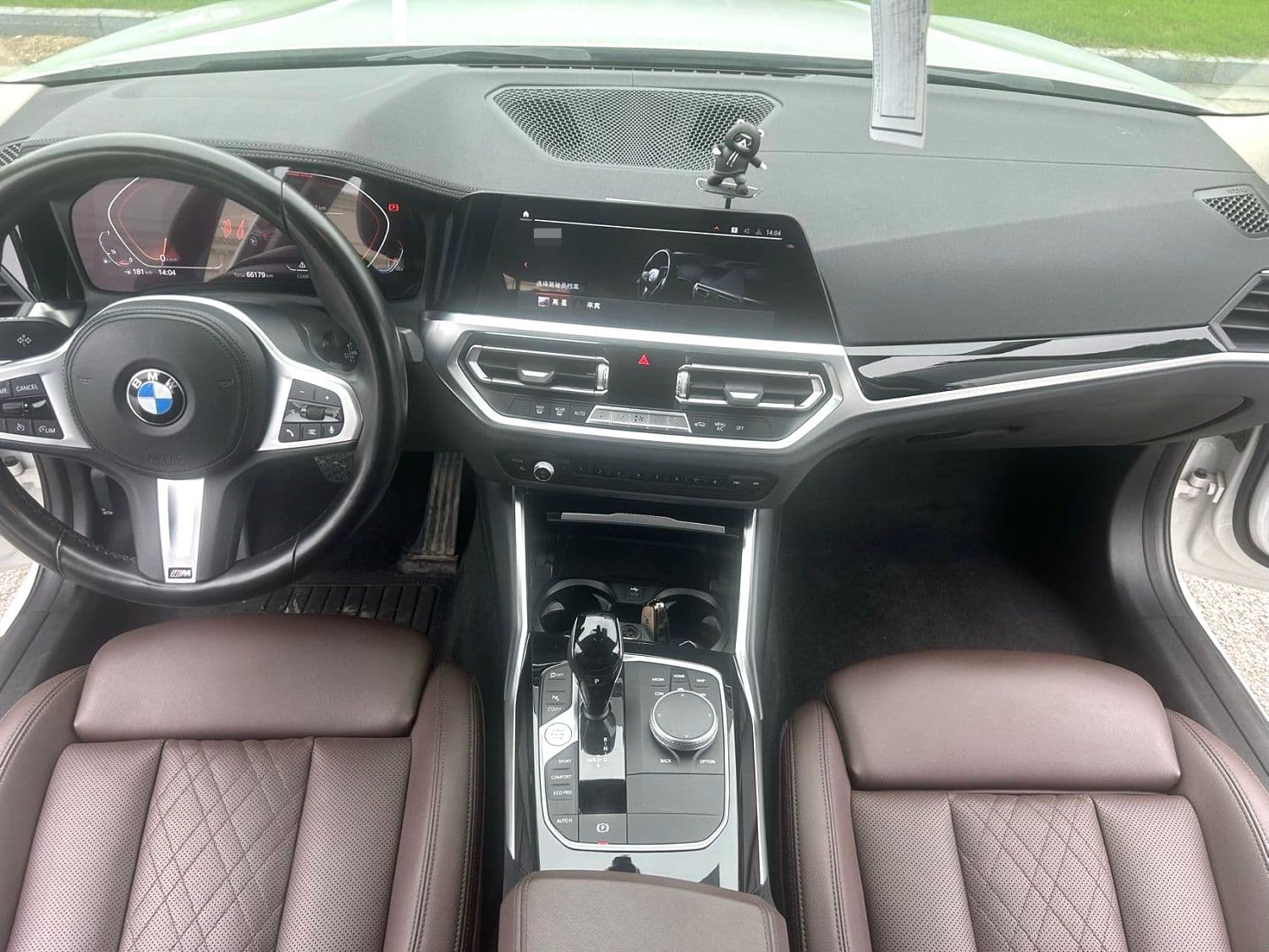 BMW 320Li 9