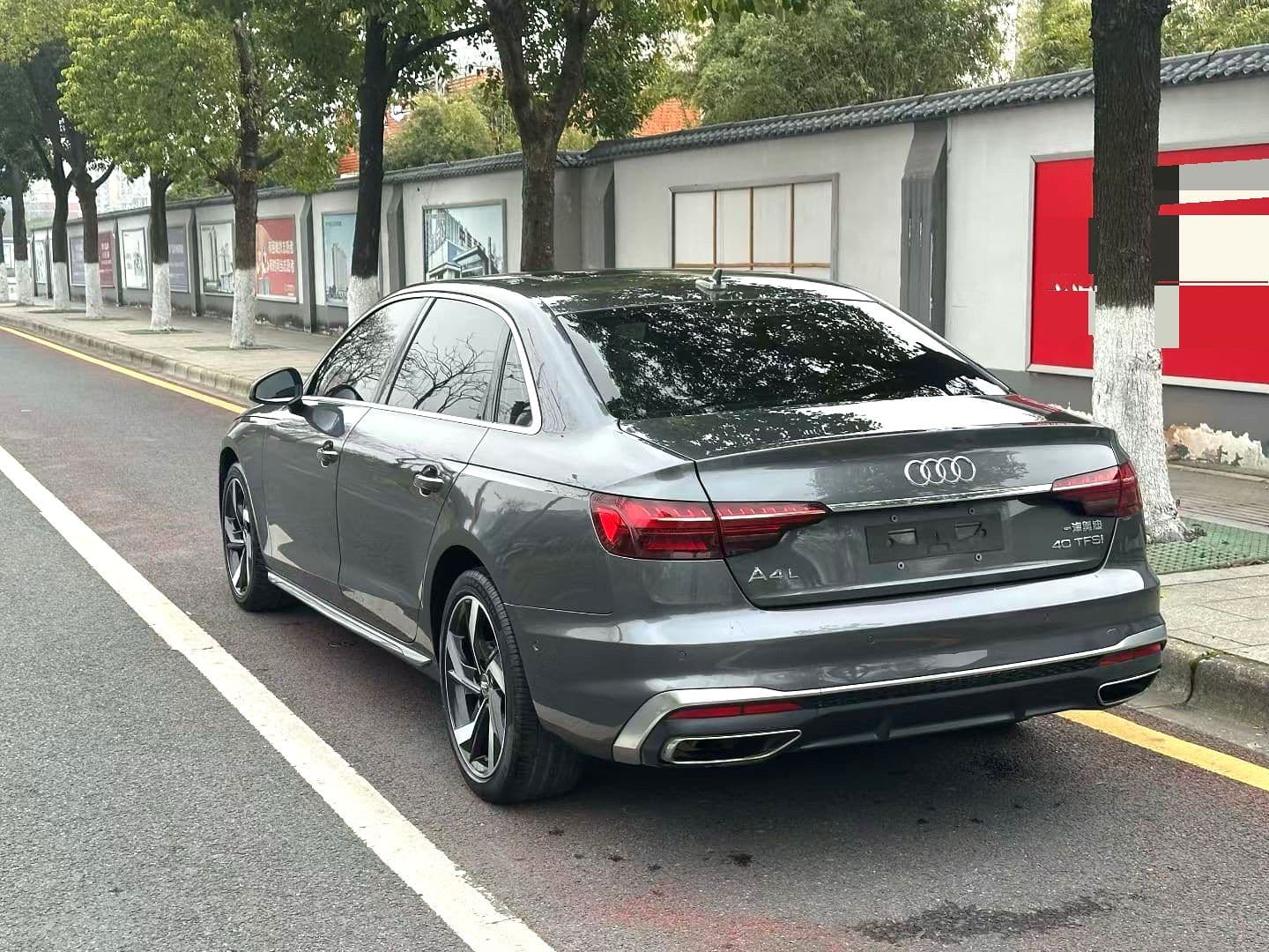 Audi A4L 7