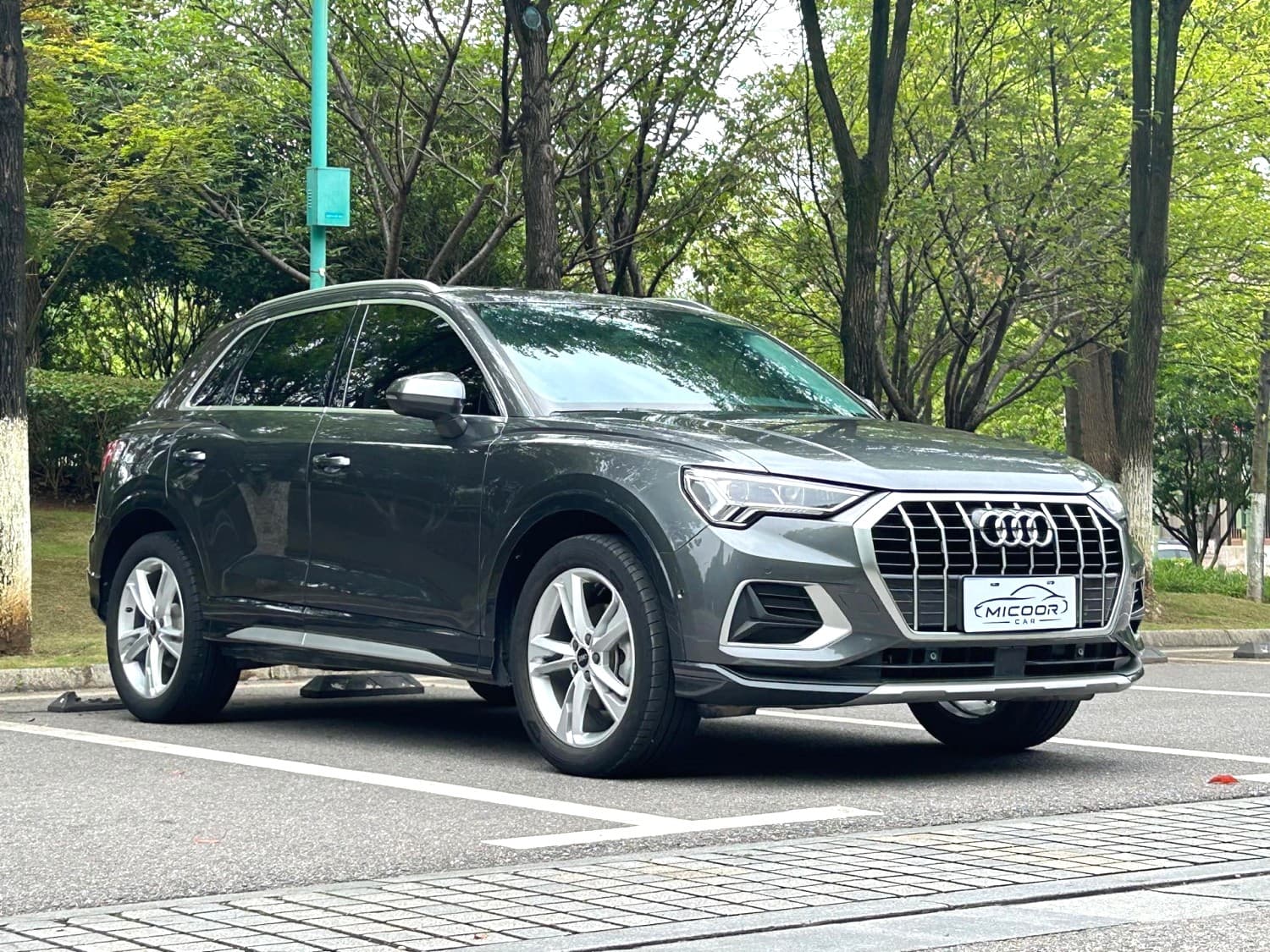 Audi Q3 4