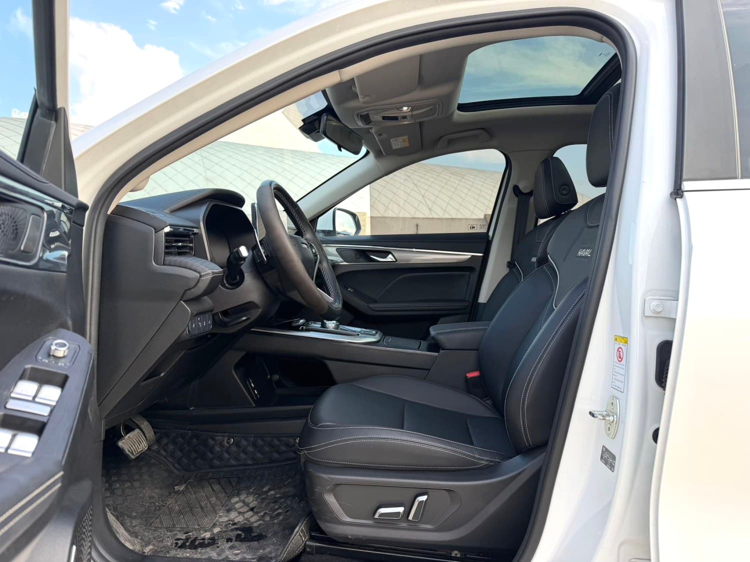Haval Jolion  8