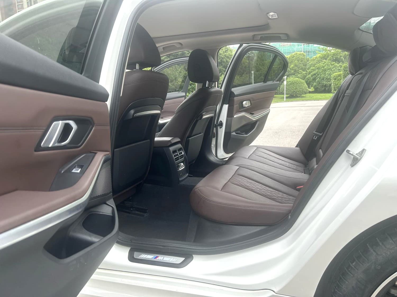 BMW 320Li 8