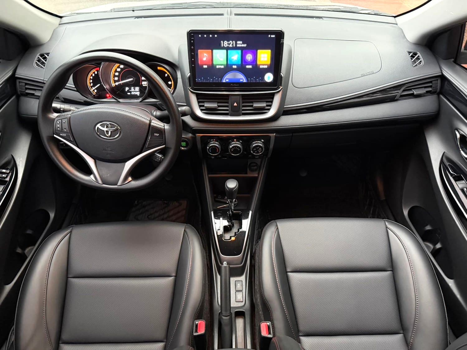 Toyota Yaris 6