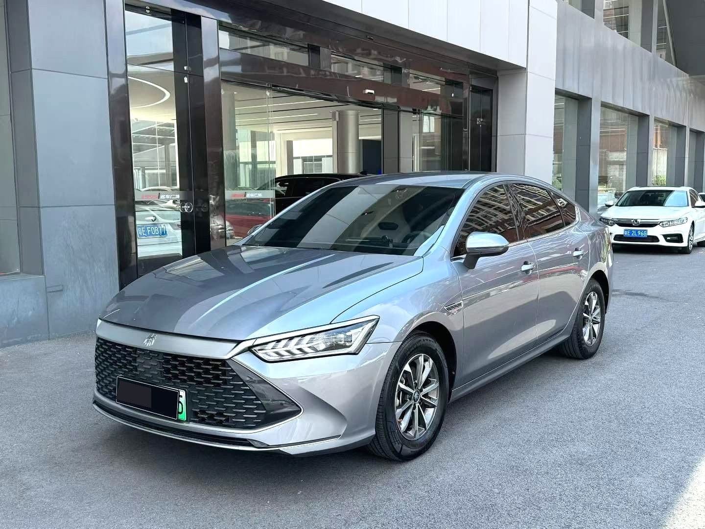 BYD Qin Plus DM-i 2