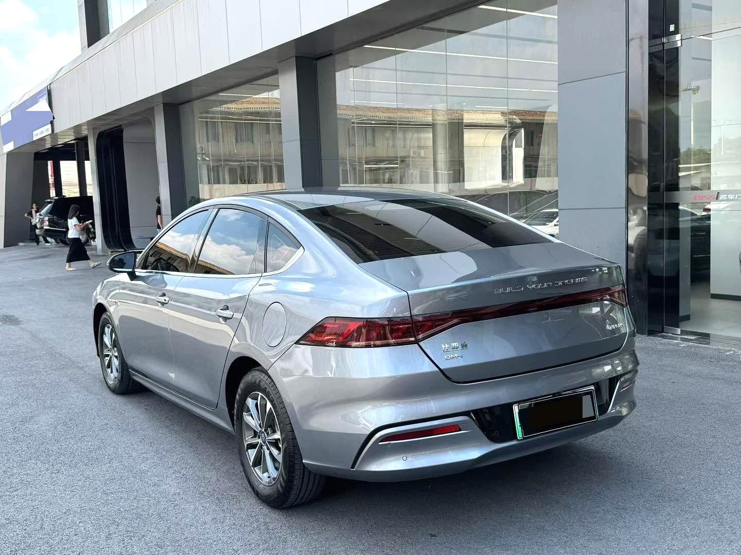 BYD Qin Plus DM-i 6